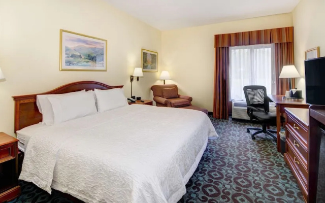 photo 2 of Hampton Inn