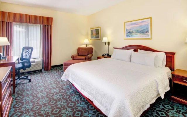 photo 4 of Hampton Inn