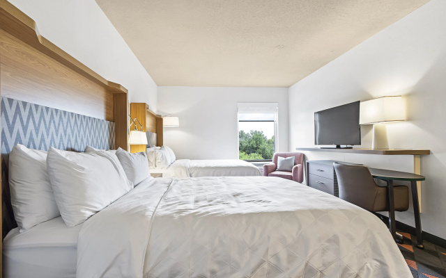 photo 3 of Holiday Inn St. Petersburg West by IHG