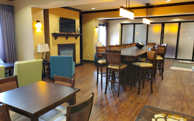 photo 4 of Hampton Inn Stow