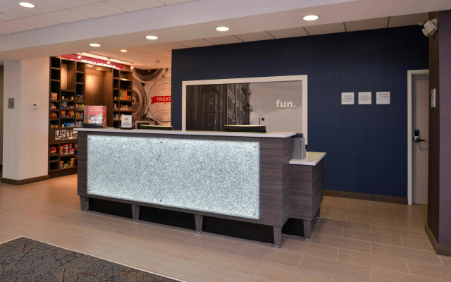 photo 2 of Hampton Inn & Suites Albany-East Greenbush