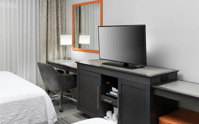 photo 4 of Hampton Inn & Suites by Hilton Atlanta Perimeter Dunwoody
