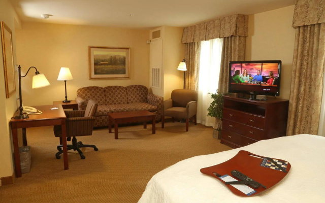 photo 3 of Hampton Inn & Suites Burlington