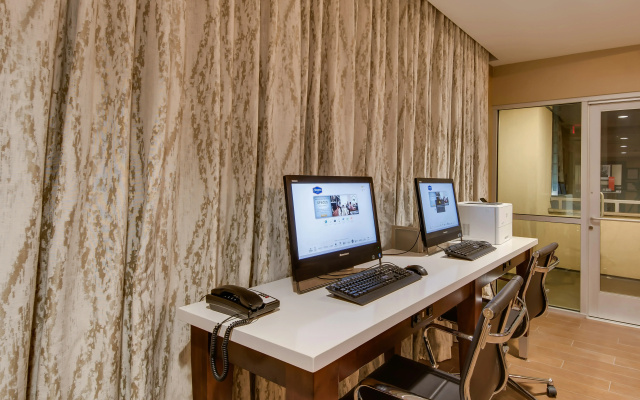 photo 5 of Hampton Inn & Suites Los Angeles - Glendale