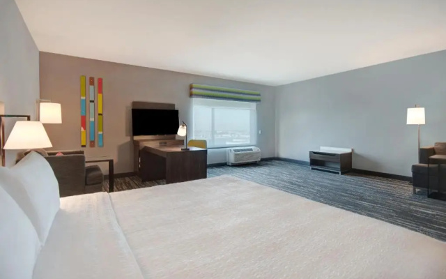 photo 4 of Hampton Inn & Suites Ontario Rancho Cucamonga