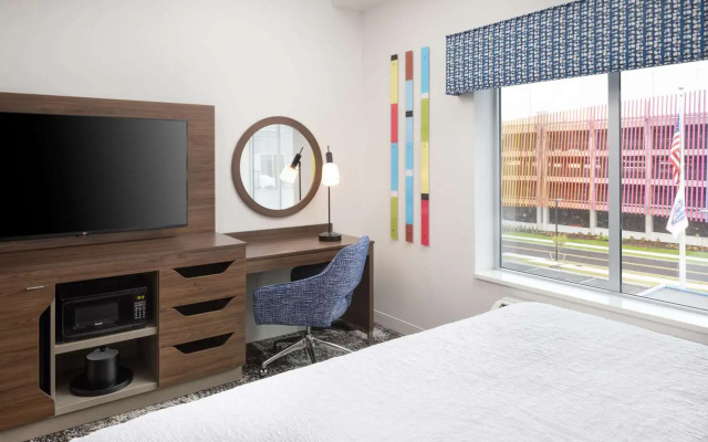 photo 2 of Hampton Inn & Suites by Hilton Rochester Downtown