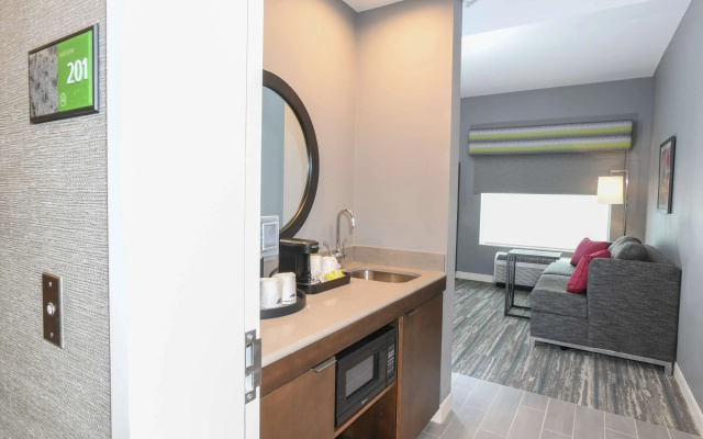 photo 2 of Hampton Inn & Suites Cincinnati Liberty Township