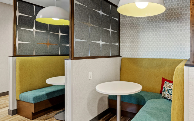 photo 3 of Hampton Inn & Suites Cincinnati West