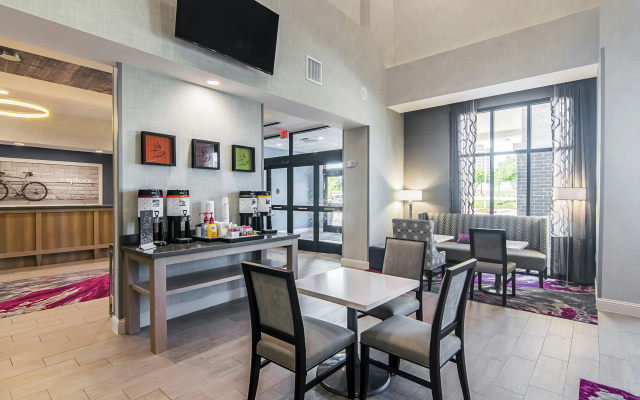 photo 3 of Hampton Inn & Suites Dallas/Richardson