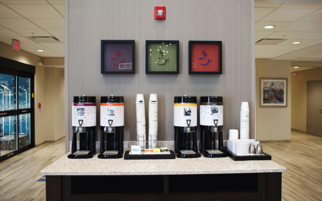 photo 2 of Hampton Inn & Suites Des Moines/Urbandale