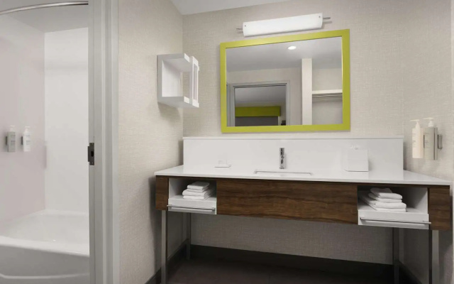photo 5 of Hampton Inn & Suites Durham University Medical Center