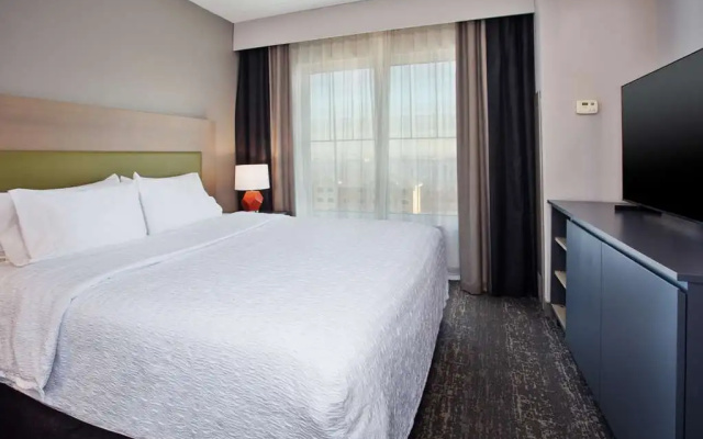 photo 5 of Hampton Inn & Suites Newark Airport Elizabeth