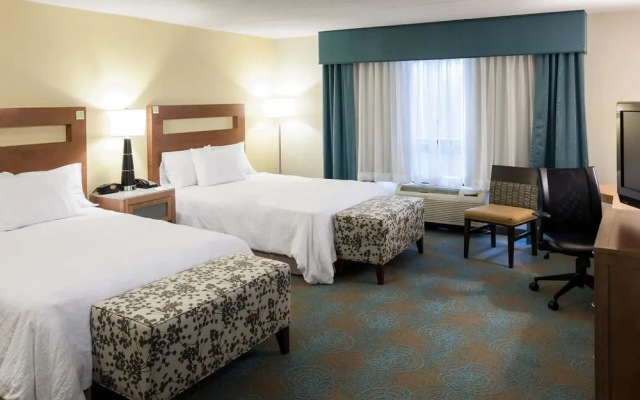 photo 2 of Hampton Inn & Suites Forest Park