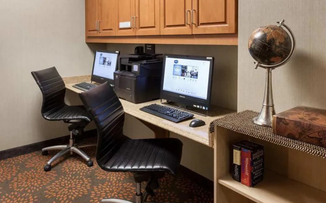 photo 3 of Hampton Inn & Suites Forest Park