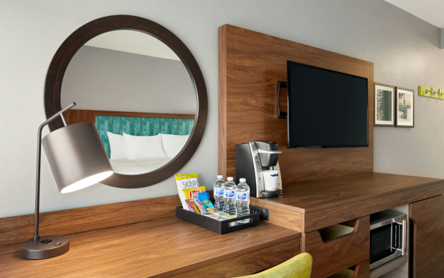 photo 3 of Hampton Inn & Suites Ft. Lauderdale Arpt/South Cruise Port