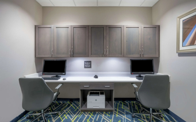 photo 4 of Hampton Inn & Suites Glenarden/Washington DC