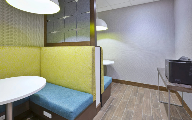 photo 2 of Hampton Inn & Suites Grandville Grand Rapids South