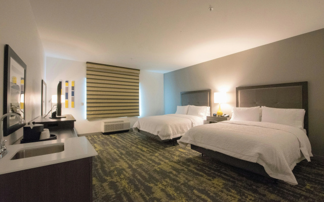 photo 3 of Hampton Inn & Suites Irvine-Orange County Airport