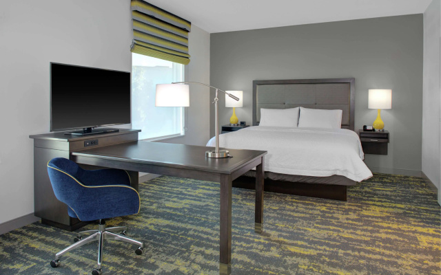 photo 5 of Hampton Inn & Suites Irvine-Orange County Airport