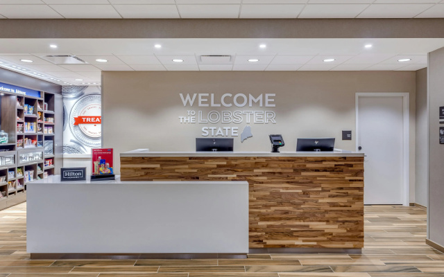 photo 2 of Hampton Inn & Suites Kittery-Portsmouth