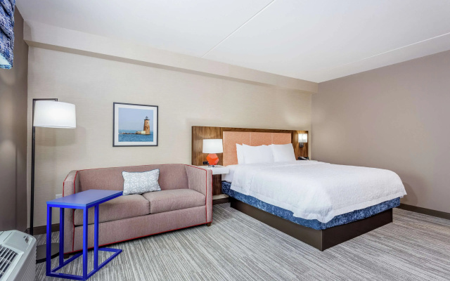 photo 3 of Hampton Inn & Suites Kittery-Portsmouth