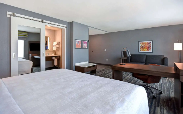 photo 5 of Hampton Inn & Suites Las Vegas Convention Center - No Resort Fee