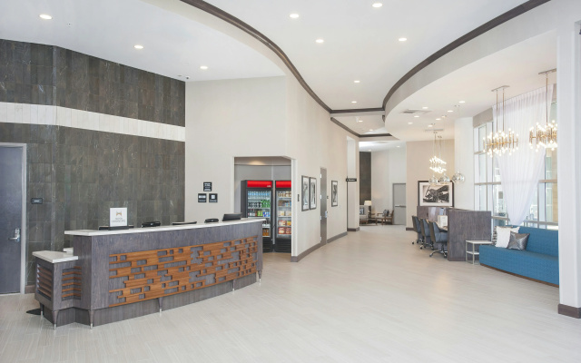 photo 2 of Hampton Inn & Suites LAX El Segundo