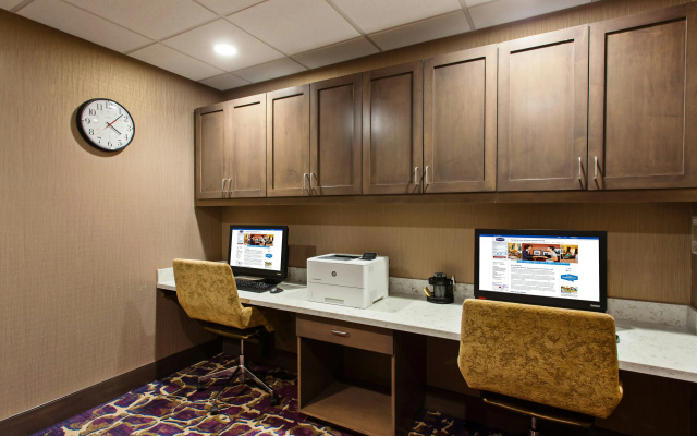 photo 3 of Hampton Inn & Suites Leavenworth