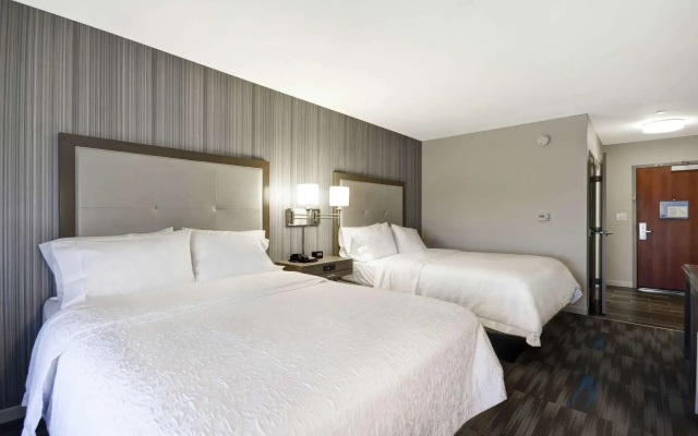 photo 5 of Hampton Inn & Suites Los Angeles Burbank Airport