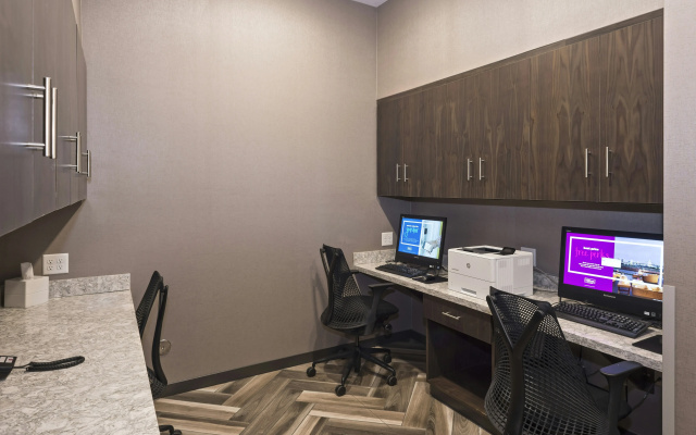 photo 3 of Hampton Inn & Suites Minneapolis University Area