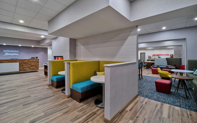 photo 2 of Hampton Inn by Hilton Omaha UN Medical Center Area