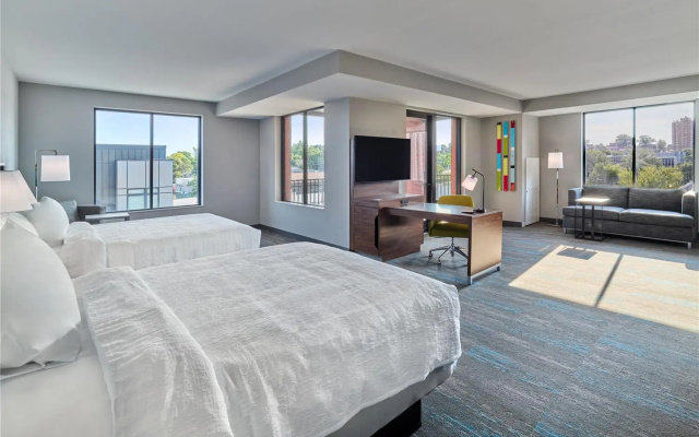 photo 5 of Hampton Inn by Hilton Omaha UN Medical Center Area
