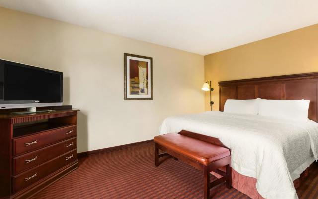 photo 3 of Hampton Inn & Suites Opelika - I-85 - Auburn Area