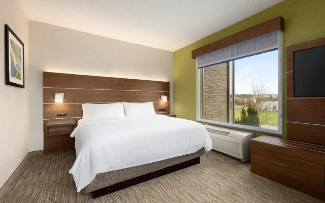 photo 5 of Hampton Inn & Suites Opelika - I-85 - Auburn Area