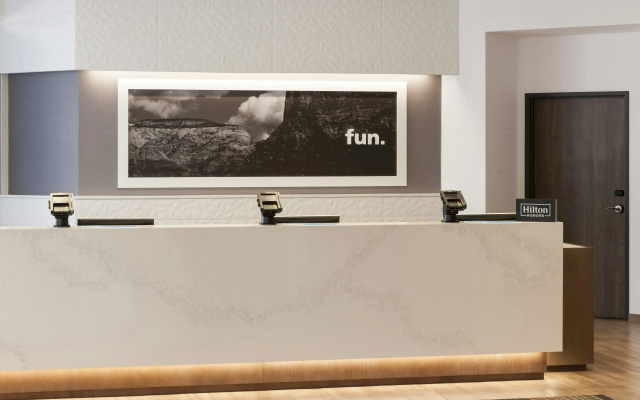 photo 2 of Hampton Inn & Suites Phoenix Downtown