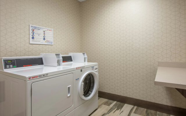 photo 4 of Hampton Inn & Suites Phoenix East Mesa