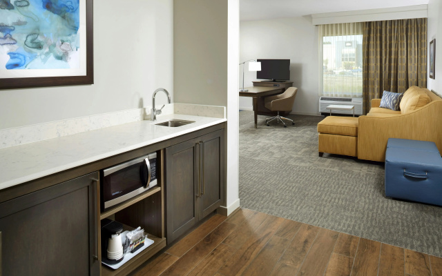 photo 4 of Hampton Inn & Suites Pittsburgh Airport South–Settlers Ridge