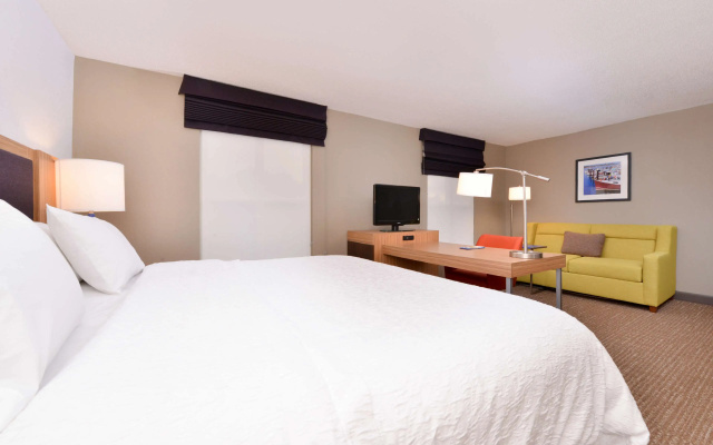 photo 5 of Hampton Inn & Suites Plymouth