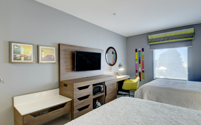 photo 3 of Hampton Inn & Suites Portland West