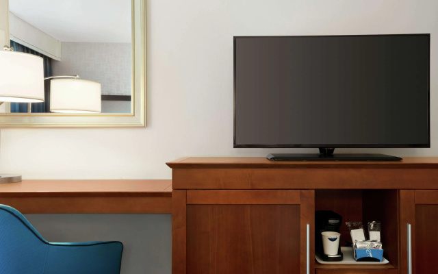 photo 2 of Hampton Inn & Suites Rosemont Chicago O'Hare