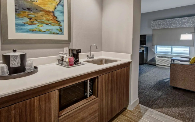 photo 5 of Hampton Inn & Suites San Jose Airport