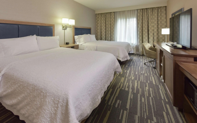 photo 2 of Hampton Inn & Suites Seattle/Redmond