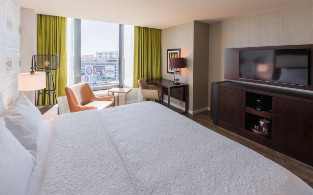 photo 4 of Hampton Inn & Suites Washington DC-Navy Yard