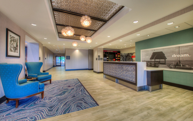 photo 2 of Hampton Inn & Suites Wixom