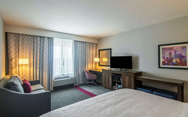 photo 4 of Hampton Inn & Suites Dallas/Richardson