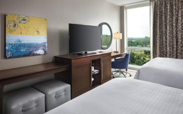 photo 5 of Hampton Inn & Suites Teaneck Glenpointe