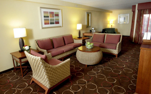 photo 3 of Hampton Inn Tropicana