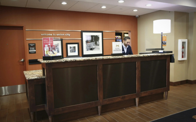 photo 2 of Hampton Inn Union City