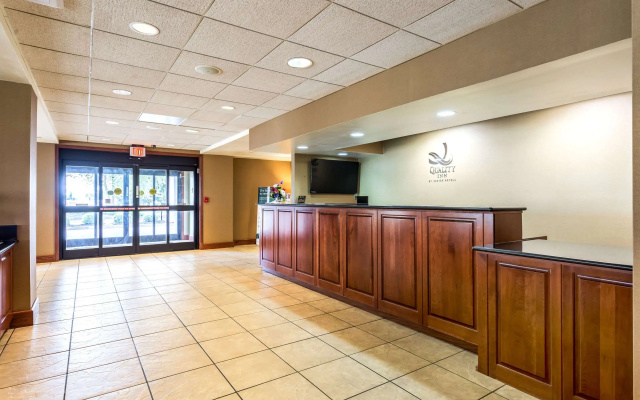 photo 2 of Quality Inn Union City US 51
