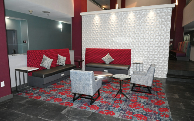photo 3 of Hampton Inn Valdosta/Lake Park Area